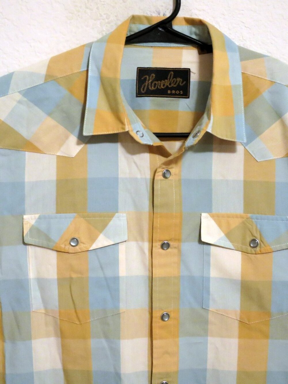 Howler Brothers Shirt Mens Medium Short Sleeve Pearl Snap Yellow White Striped